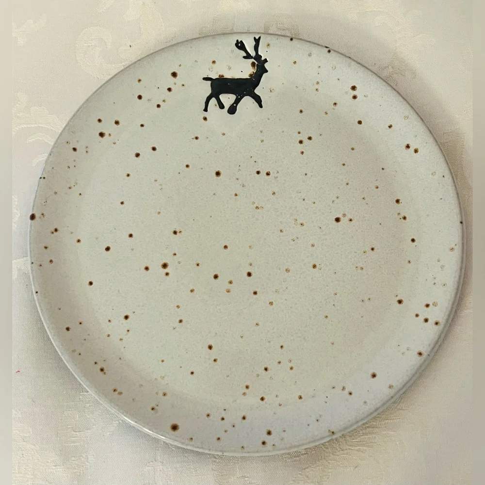 NWOB Pottery Barn Rustic Reindeer Terracotta Dinner Plates S/4 Christmas Holiday - Picture 4 of 16